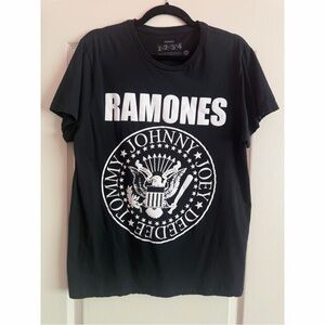 Ramones vintage band shirt